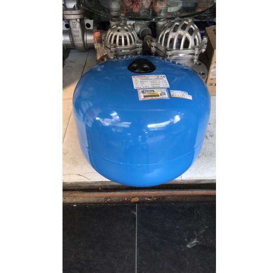 Bình tích áp 24L Varem