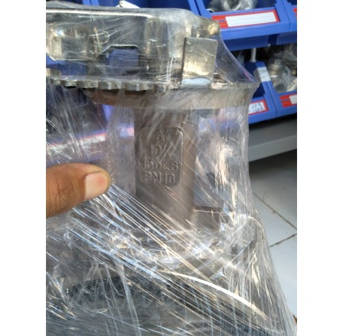 van bướm tay gạt inox